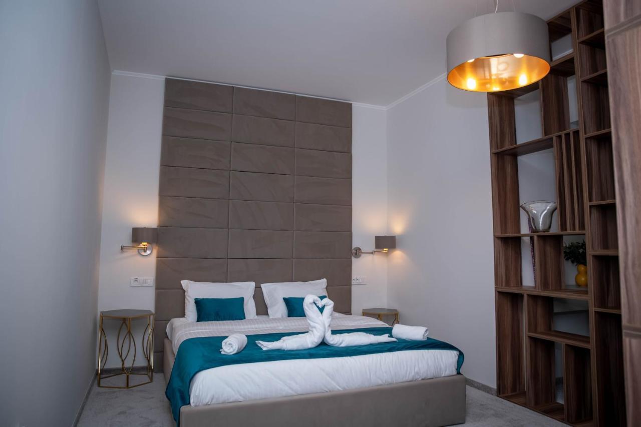 Unique Garden Hotel Brăila Extérieur photo